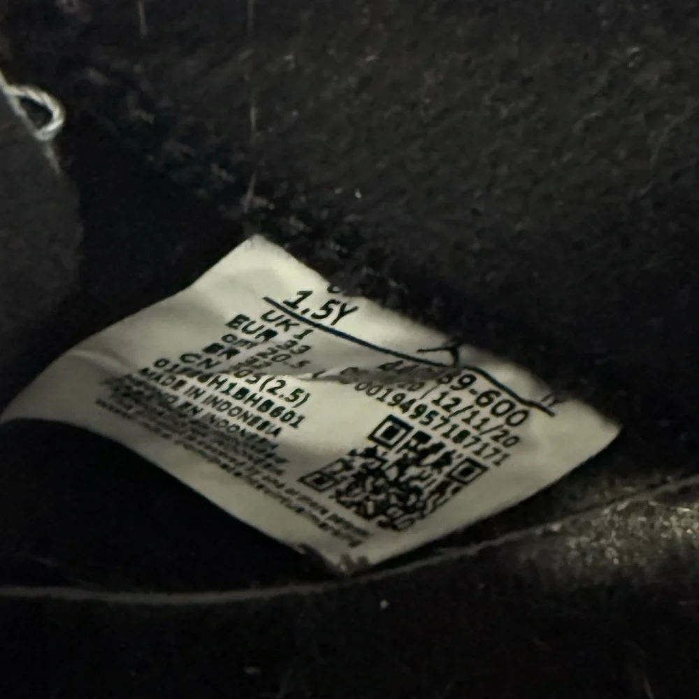 Jordan 5 Raging Bull - Picture 2 of 4